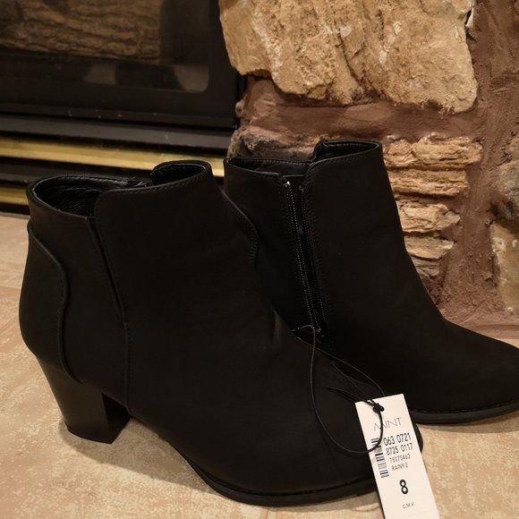 Ankle Boots - Picture 1 of 3